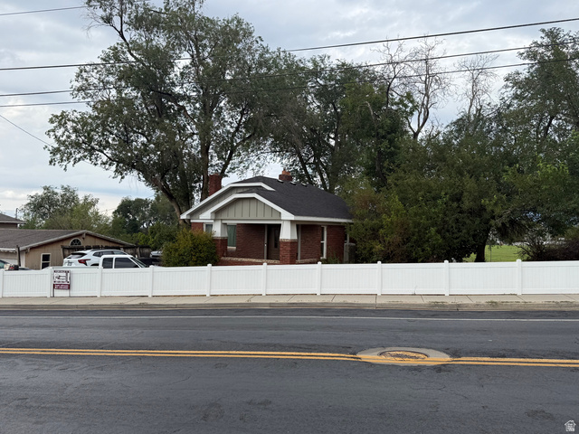 155 E Center — photo