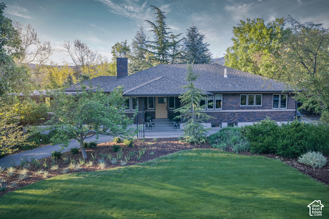1525 E Westmoreland Dr — photo