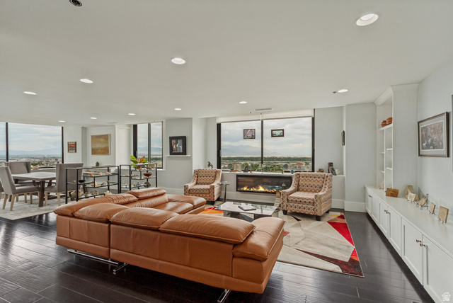 48 W Broadway #1805N — photo