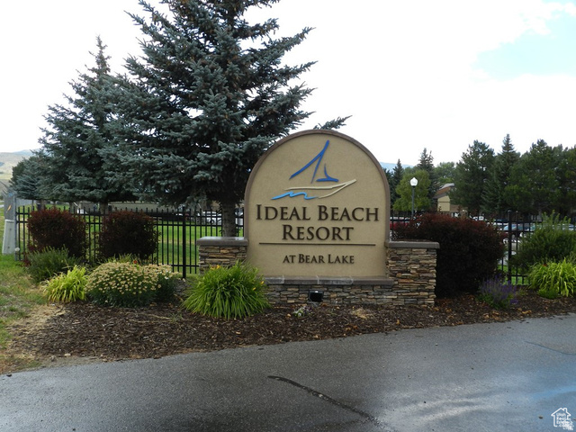 2176 S Bear Lake Blvd #451 — photo