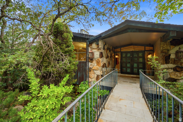 4434 S Covecrest Dr — photo