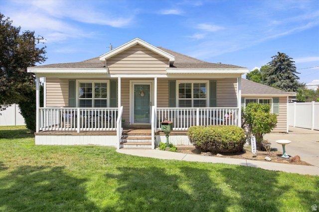 171 E Mountain View Dr — photo