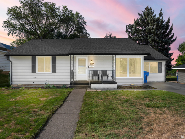 1327 Hudson — photo