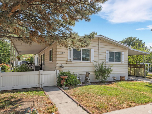 1602 Indian Summer Dr — photo