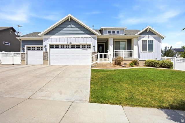 7226 W Silhouette Ln — photo