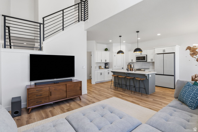 3904 W Canyon Falls Dr — photo