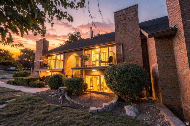 1243 E Cottonwood Hills Dr — photo