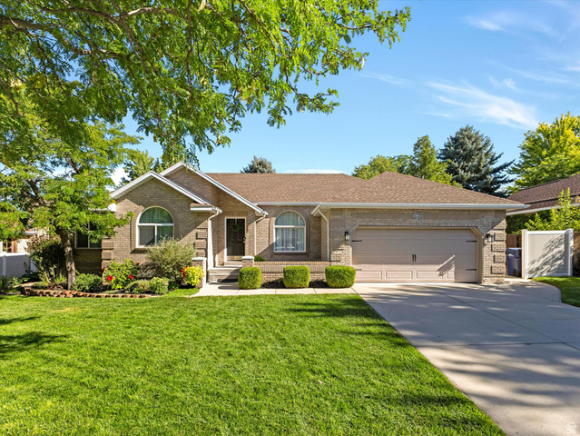 2047 E Village Point Way — photo