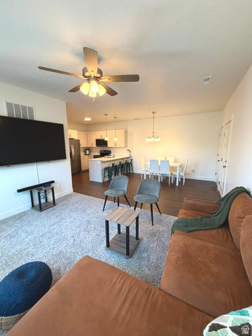 912 N Hemsworth Way #201 — photo