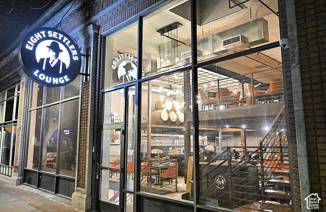 44 E Exchange Pl — photo