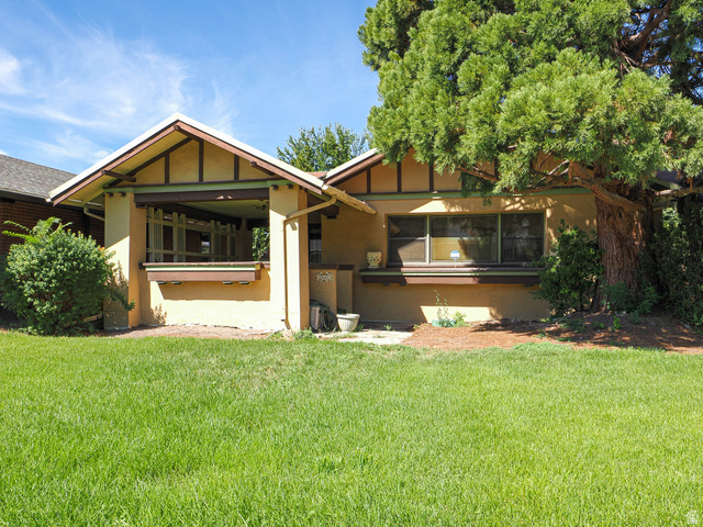 2466 S Highland Dr — photo