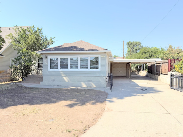 2381 E Lakeview Dr — photo