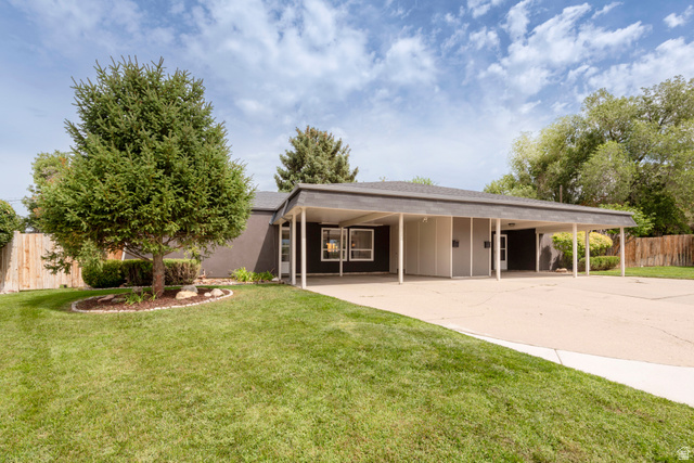 1893 E Wellington Cir — photo