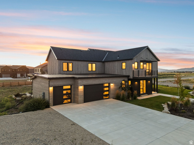 798 Lazy Way — photo