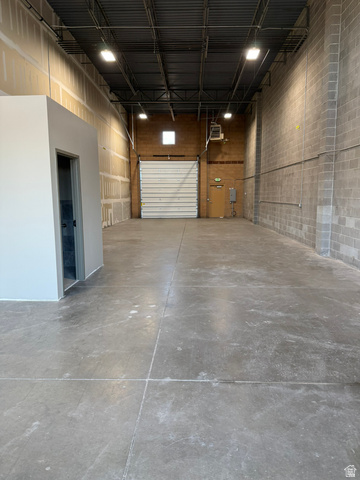 758 S Auto Mall Dr #7 — photo
