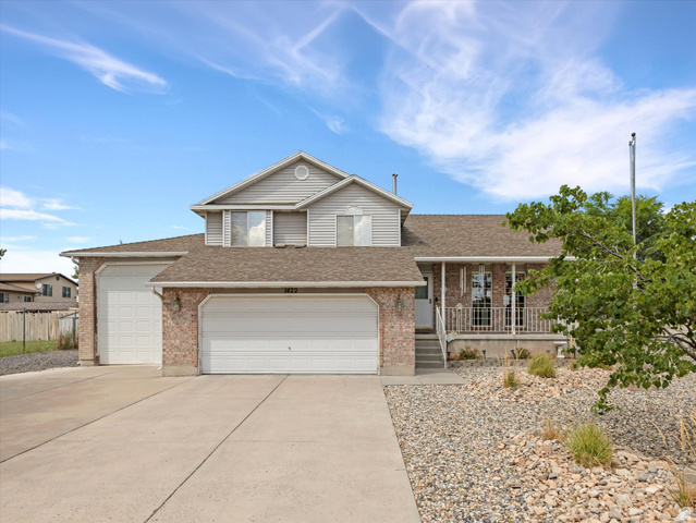 1422 W Quail Ridge Rd — photo