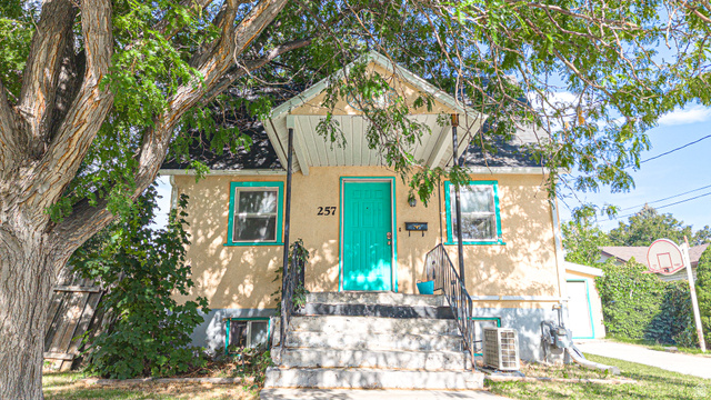257 S 200 W — photo