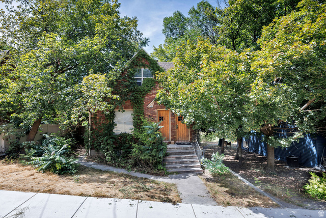 285 N 300 E — photo