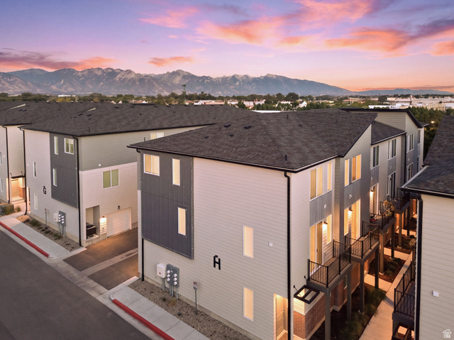 1146 S Redwood Rd #802 — photo