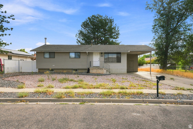 755 Barlow St — photo