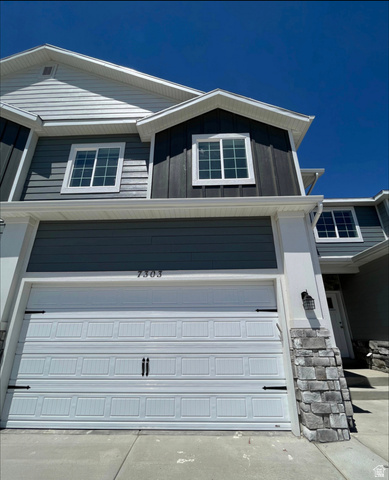 7303 N Hidden Loop Rd — photo