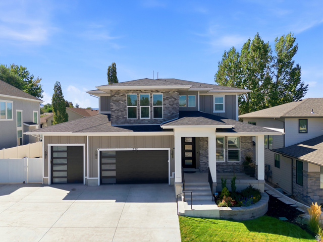 330 E Sandy Oaks Dr — photo
