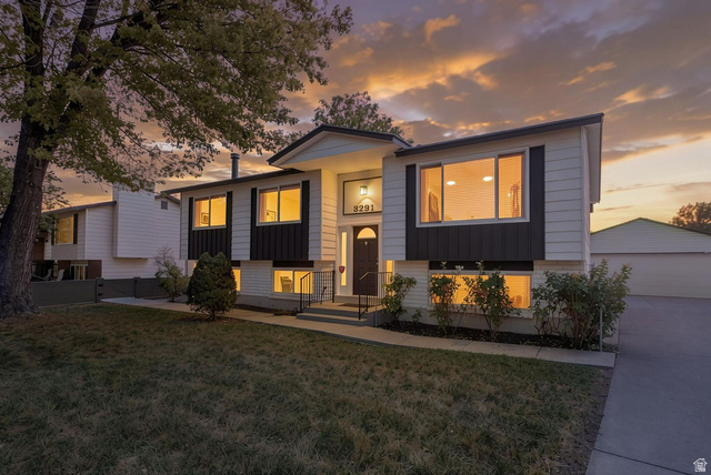 3291 W Hector Dr — photo