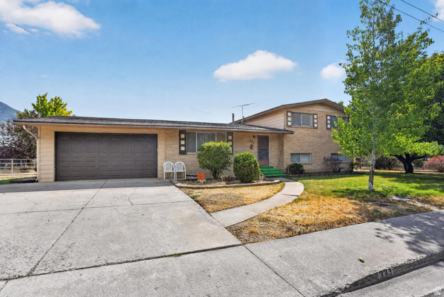 333 W Maple St — photo