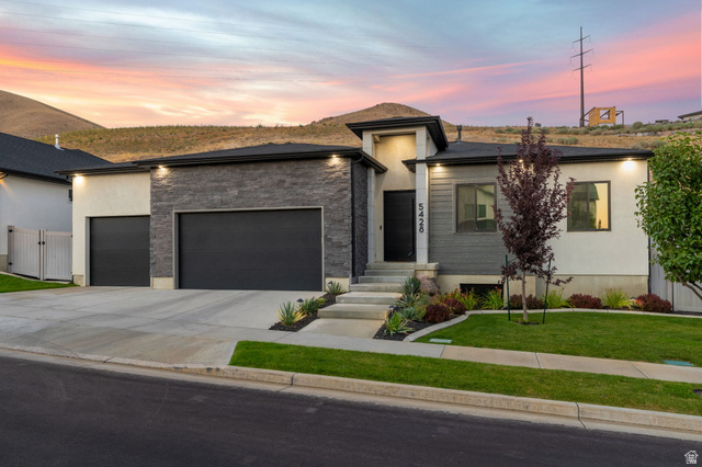 5428 N Meadow Lark Ln — photo