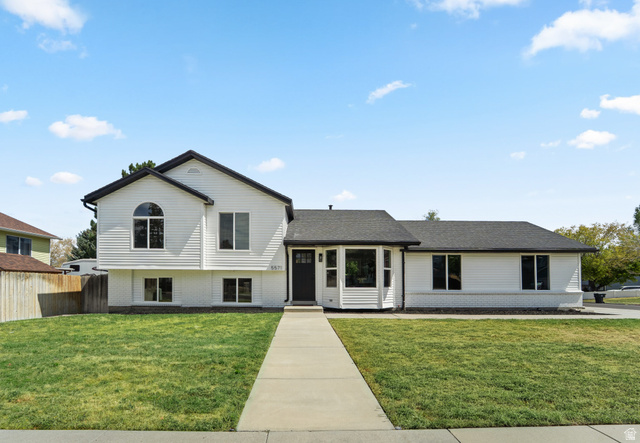5571 S Dale Amour Dr — photo