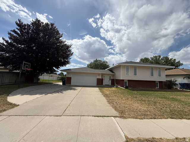 10802 S Jason Dr — photo
