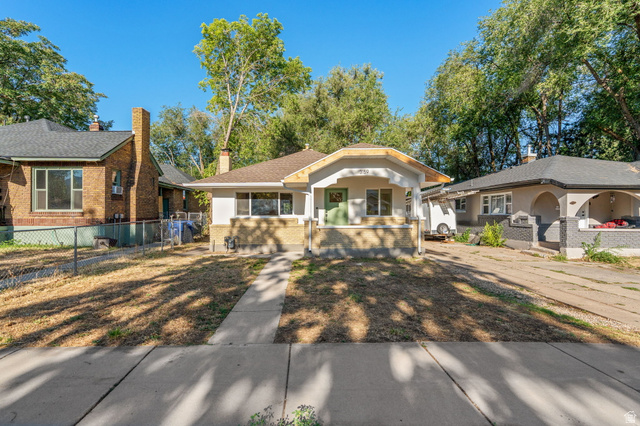 3159 Ogden Ave — photo