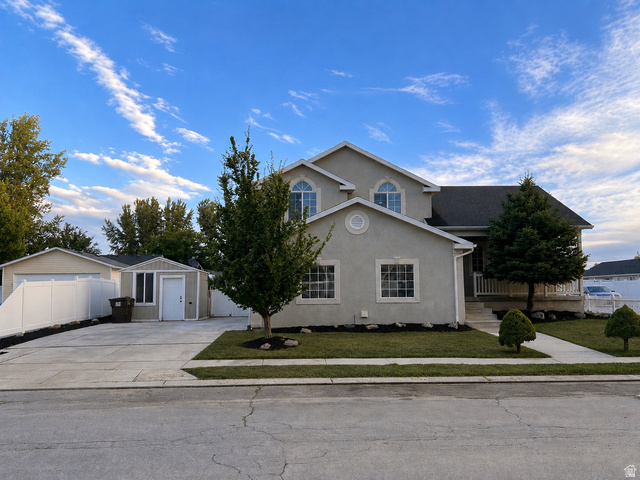 1334 E Harrier St — photo