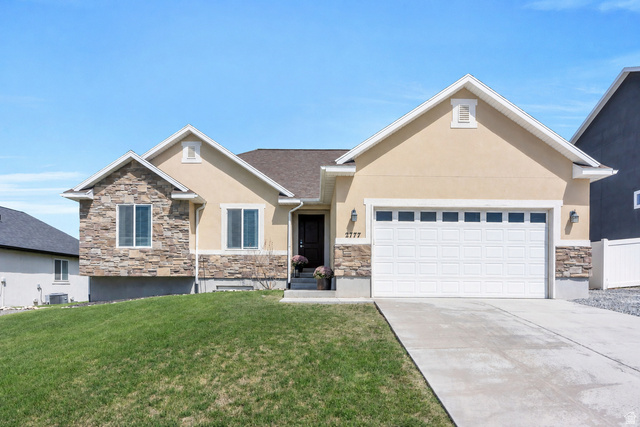 2777 E Clarkstone Dr — photo