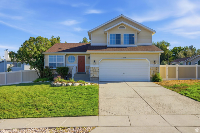 734 W Sweet Meadow Ln — photo