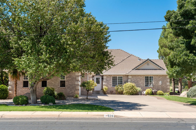 628 S 700 W — photo