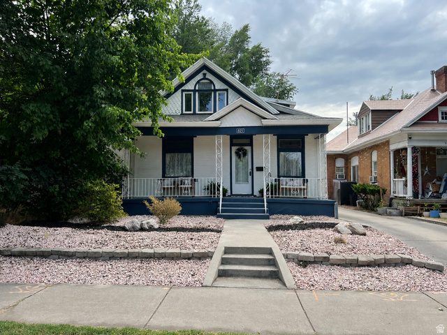 821 S 700 E — photo