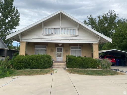 562 W Utah Ave — photo