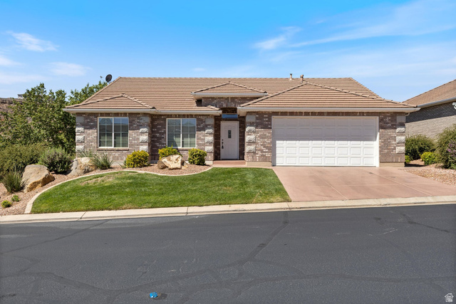 145 N Mall Dr #26 — photo