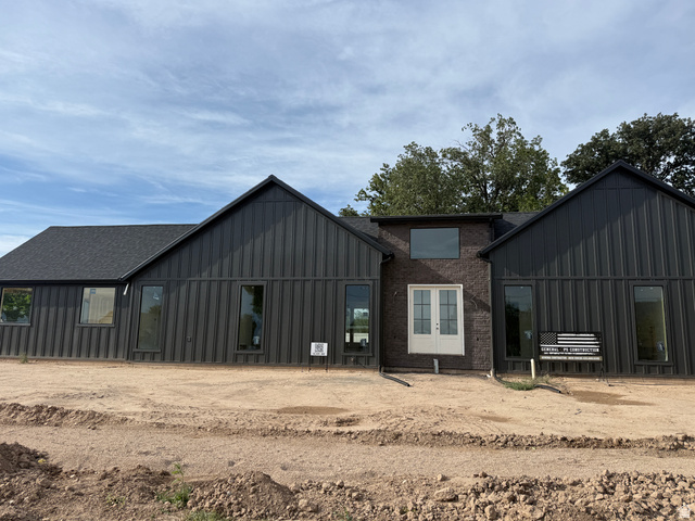 244 W 200 S — photo
