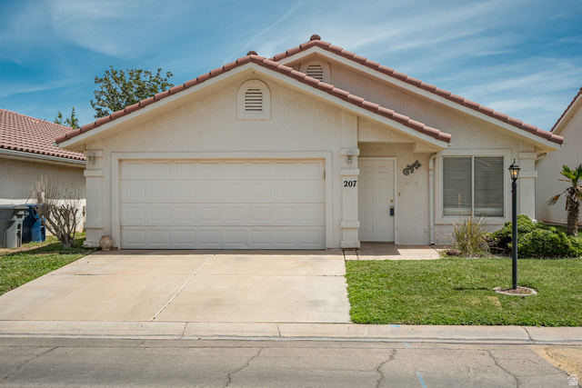 2050 W Canyon Dr #207 — photo