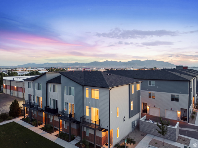 1146 S Redwood Rd #505 — photo