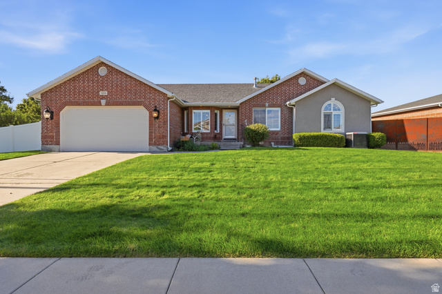 3215 W Cameron Court — photo