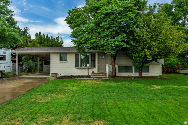 980 Country Hills Dr — photo