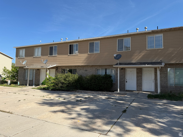 256 W 350 N #Unit B — photo