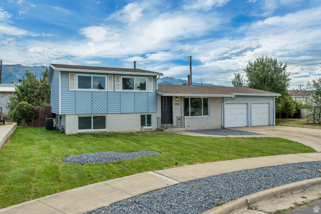 1926 N 440 W — photo