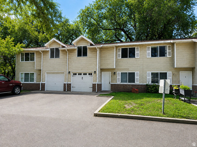 558 N Redwood Rd #3 — photo