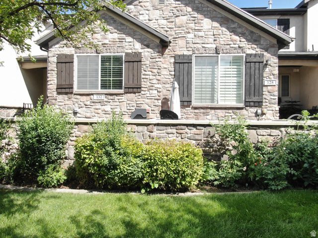 132 N 360 W — photo