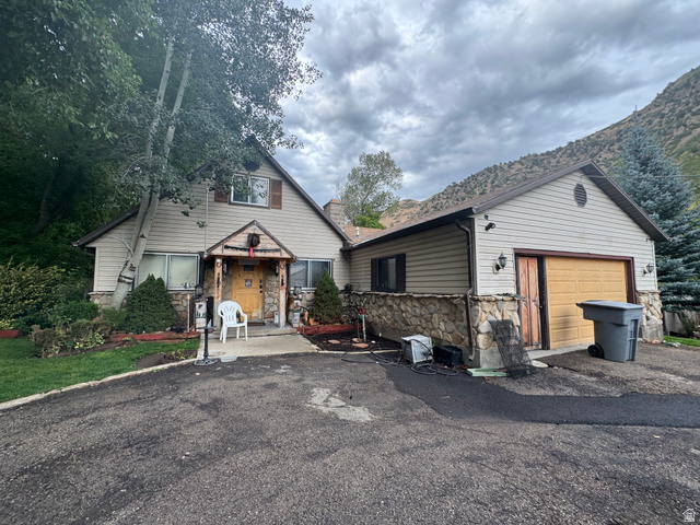 6633 E Holiday Hills Rd — photo