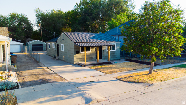 1053 W Euclid Ave — photo